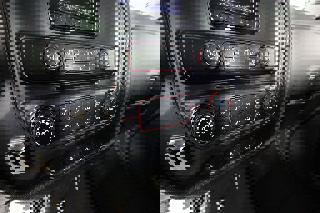 Used 2015 GMC Sierra 1500 2WD Regular Cab w/ Sierra Convenience Package image 25