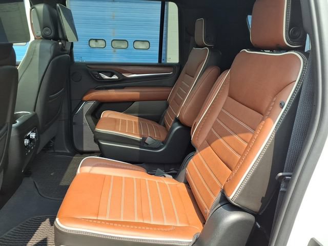 Used 2023 GMC Yukon XL Denali Ultimate AWD/4WD image 15