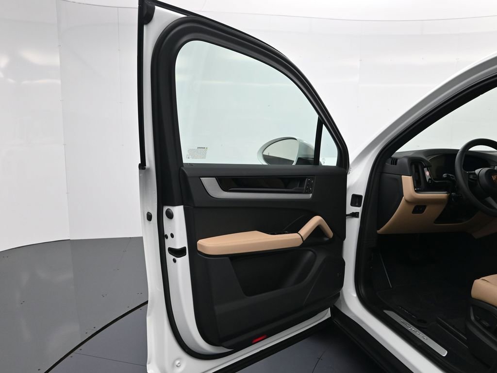 New 2026 Porsche Cayenne image 15