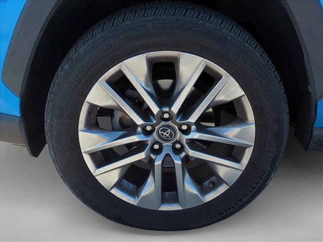 Used 2019 Toyota RAV4 XLE Premium image 6