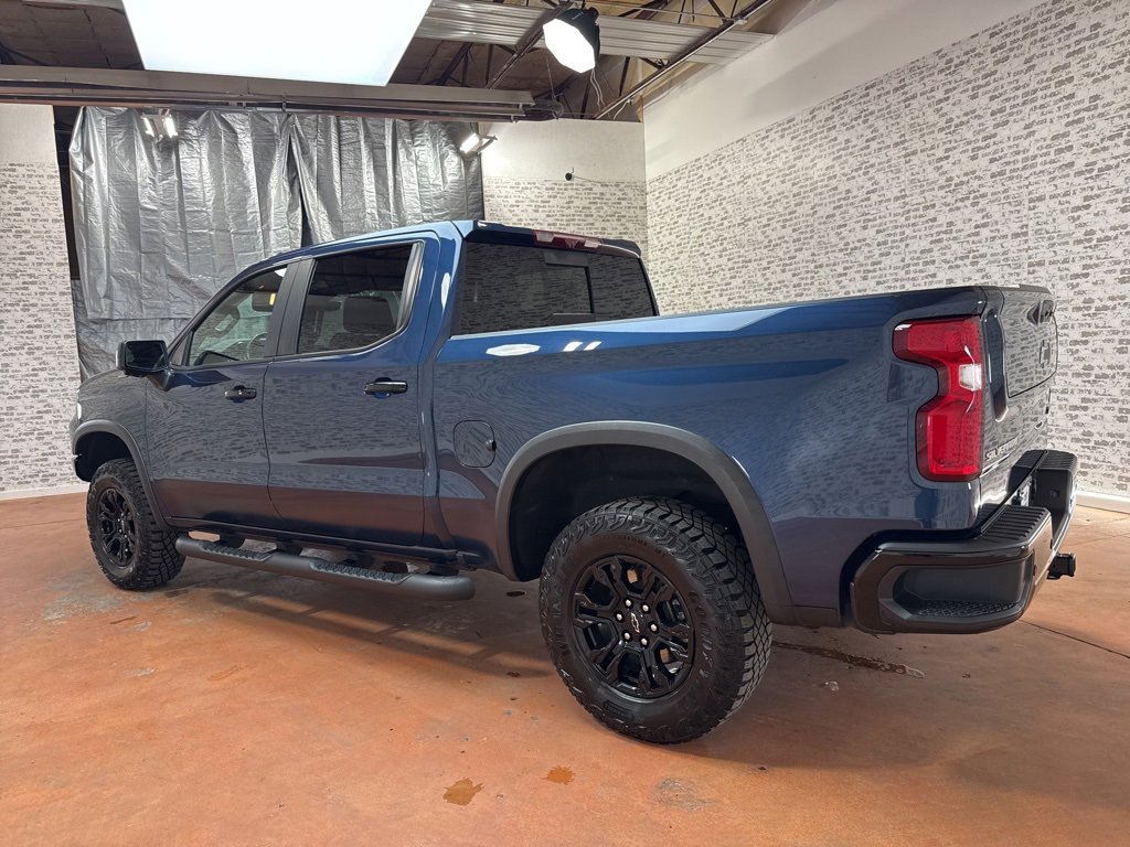 Used 2023 Chevrolet Silverado 1500 ZR2 w/ Technology Package image 6