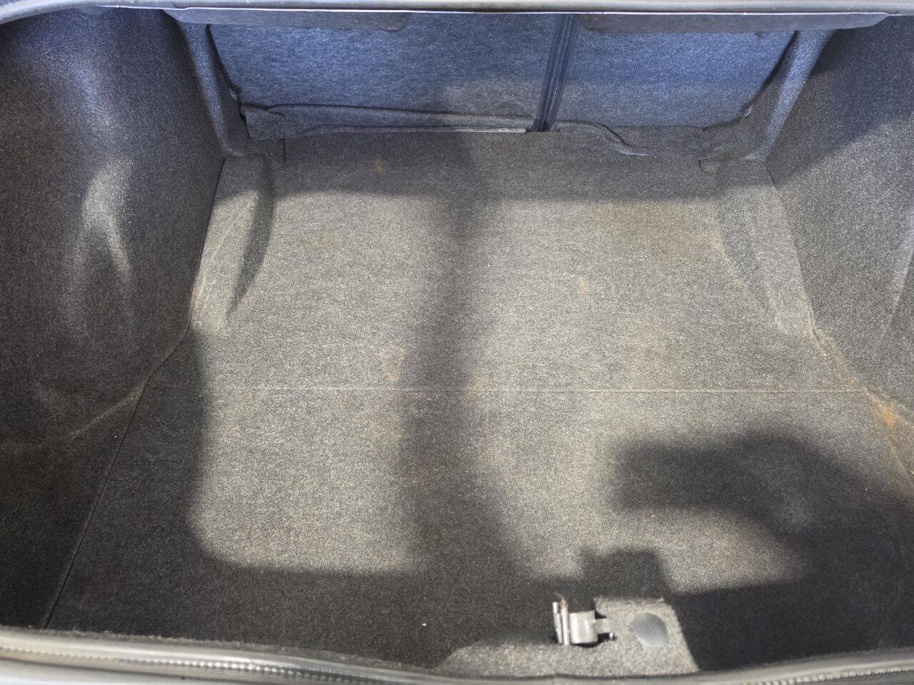 Used 2012 Dodge Challenger SXT RWD image 17