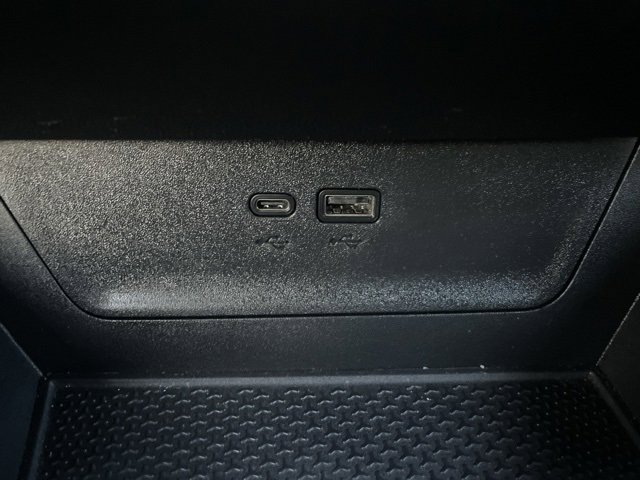 Used 2025 Chevrolet Equinox ACTIV w/ Safety and Technology Package image 26