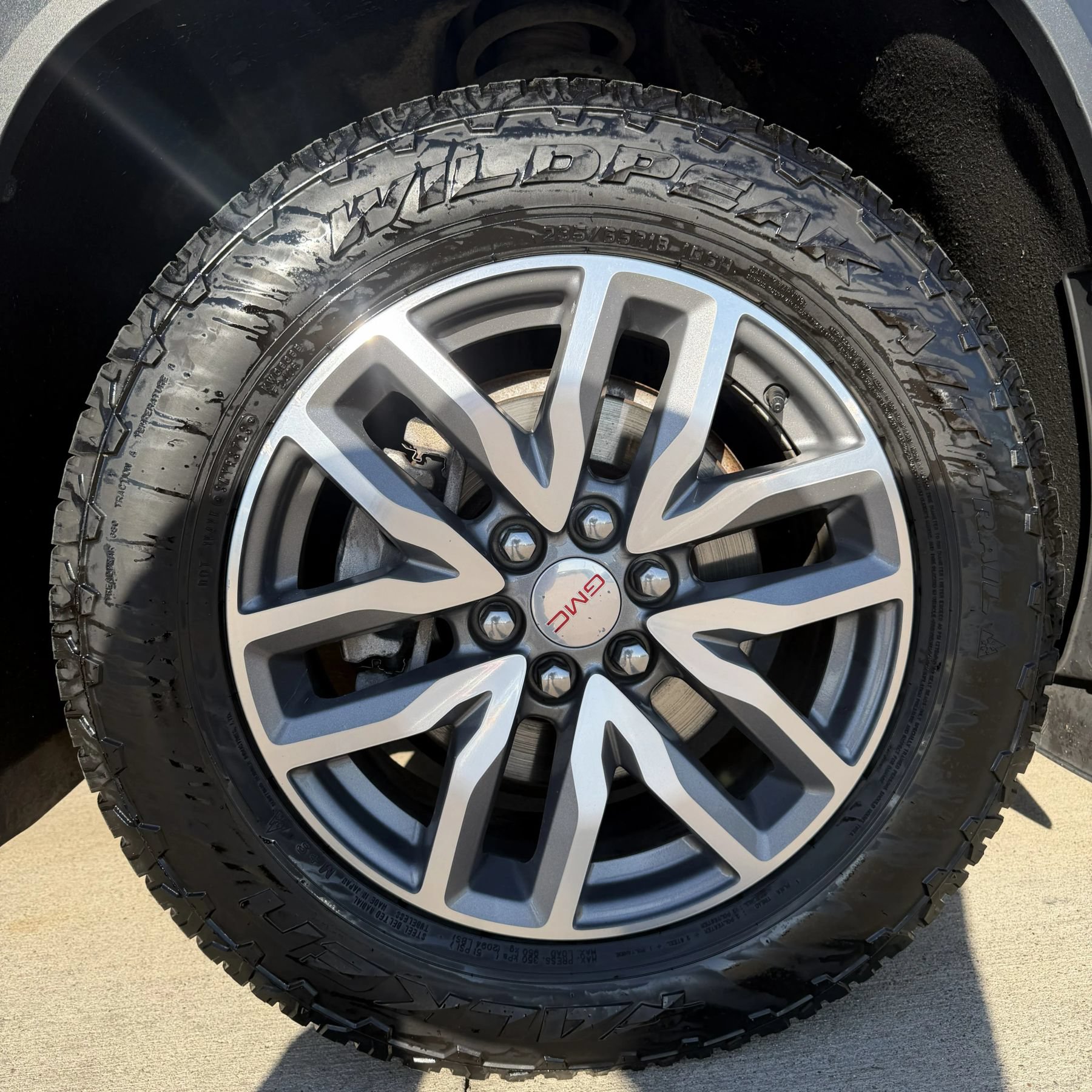 Used 2017 GMC Acadia SLE w/ Driver Alert Package I AWD/4WD image 24