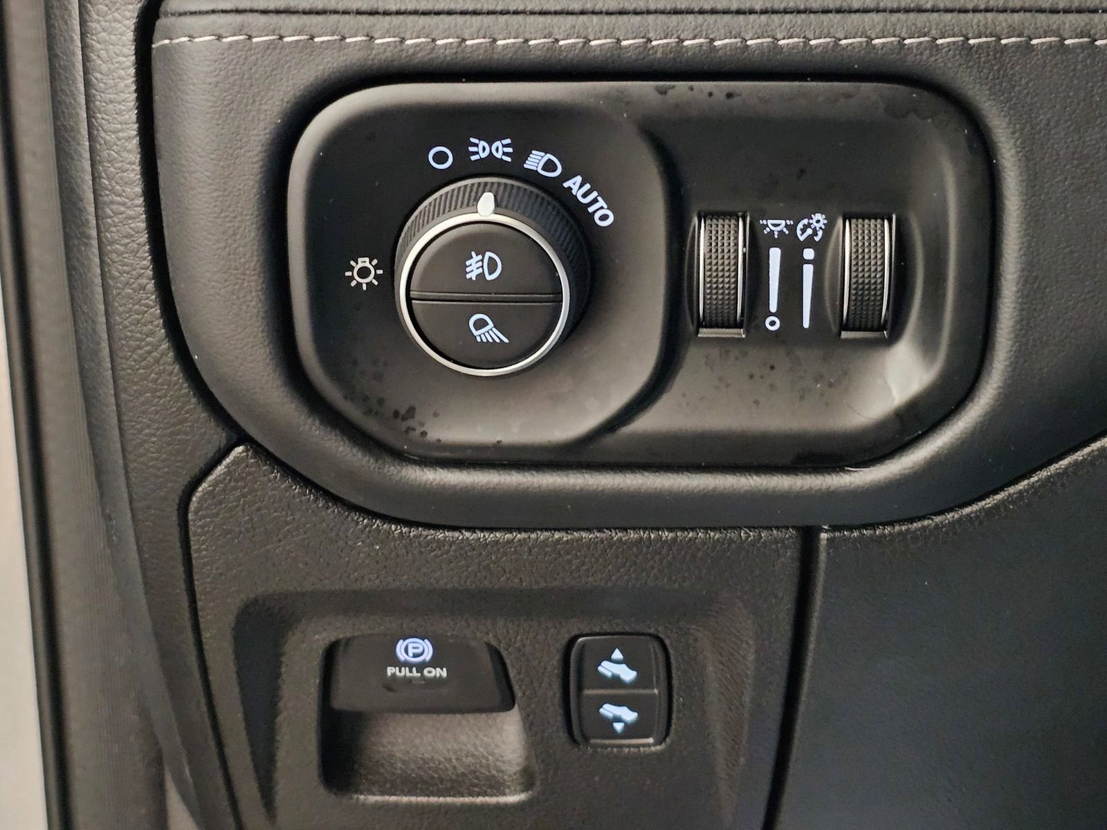 Used 2021 RAM 1500 Limited image 25