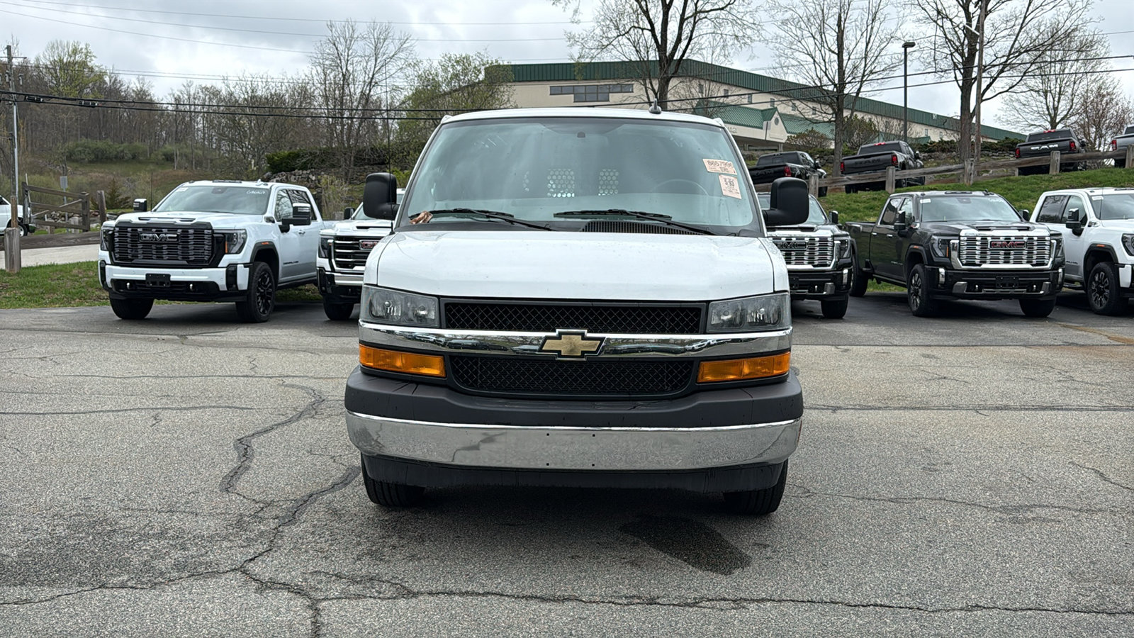 Used 2024 Chevrolet Express 2500 w/ Driver Convenience Package RWD image 3