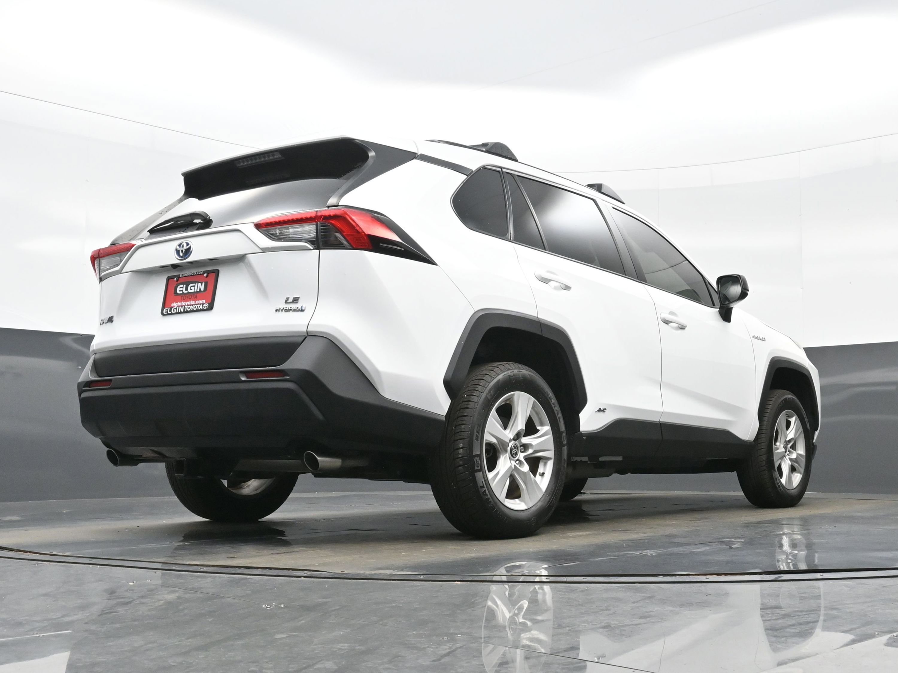 Used 2021 Toyota RAV4 LE AWD/4WD image 30