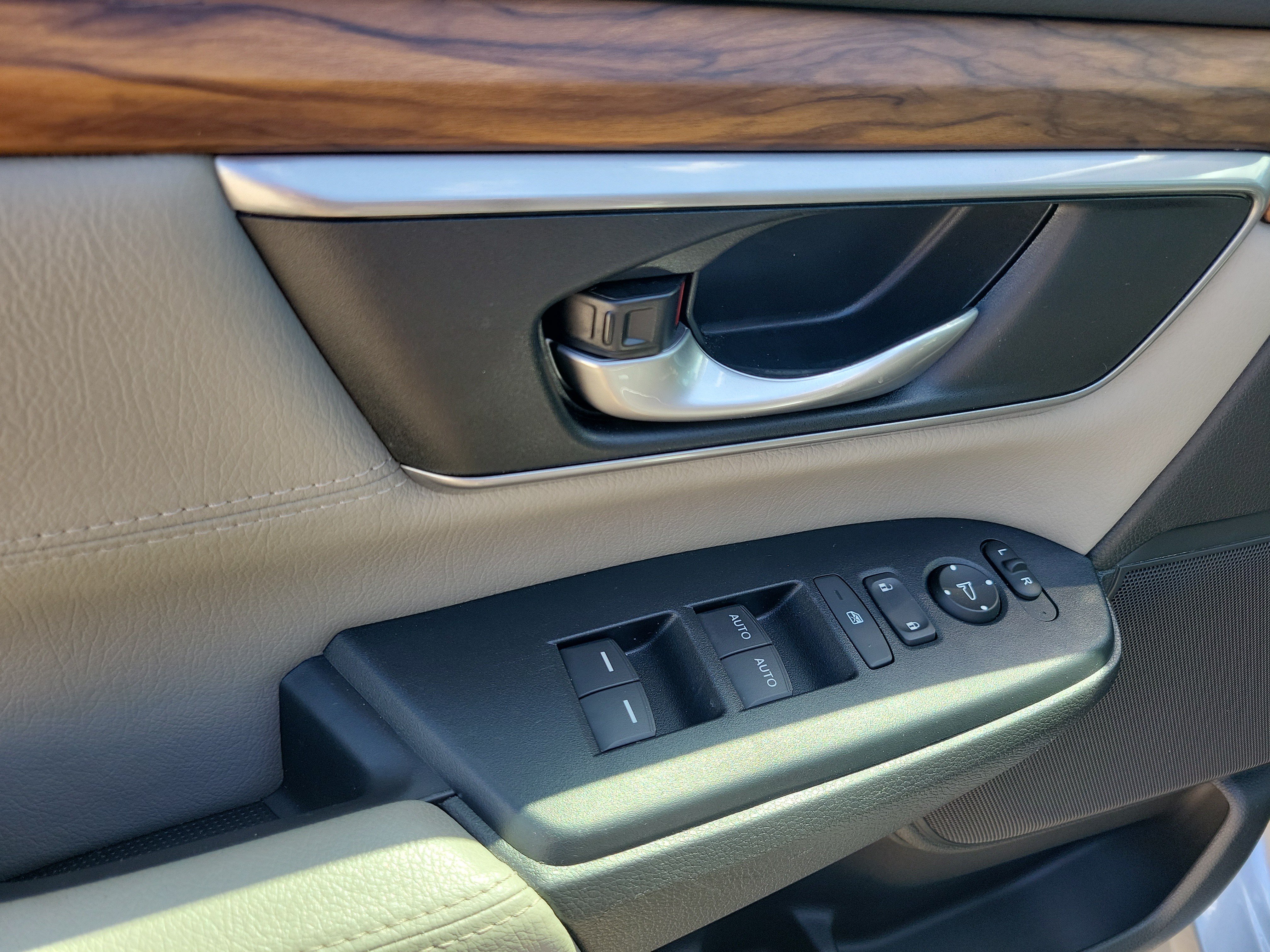 Used 2018 Honda CR-V EX image 22