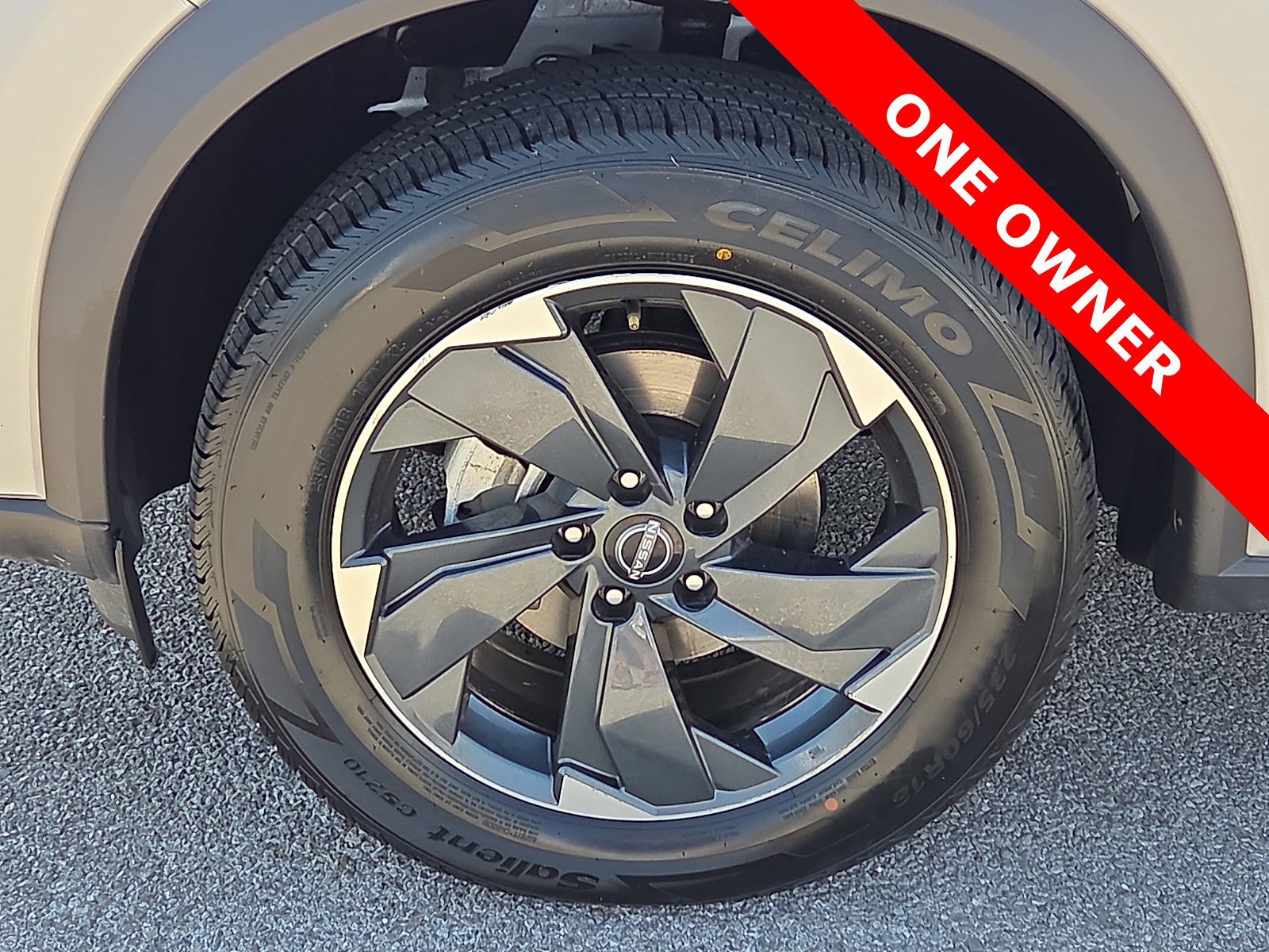Used 2024 Nissan Rogue SV AWD/4WD image 7