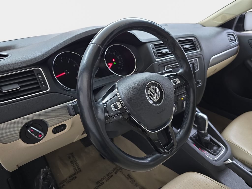 Used 2016 Volkswagen Jetta SE FWD image 18
