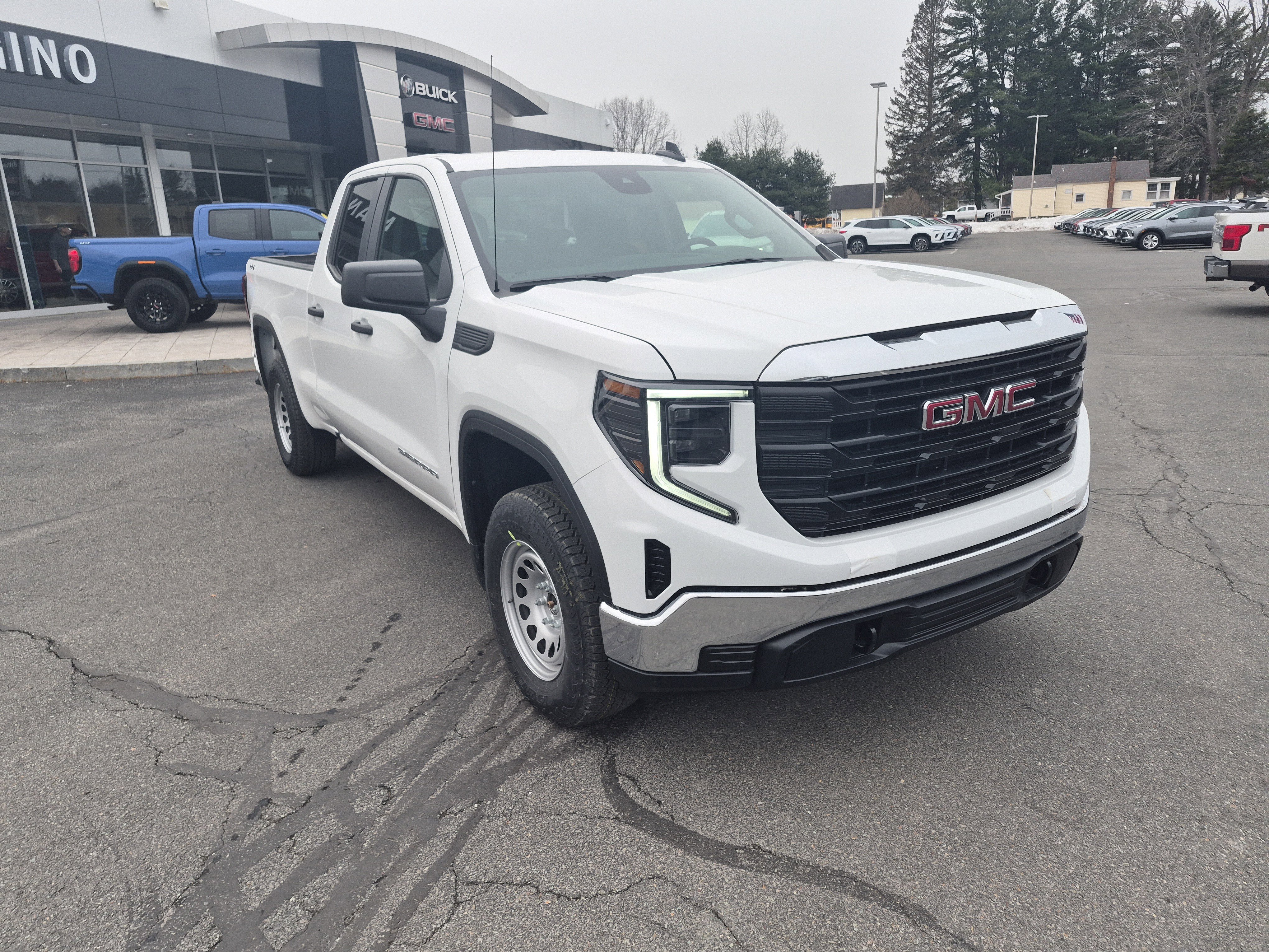 Used 2026 GMC Sierra 1500 Pro w/ Pro Value Package image 7