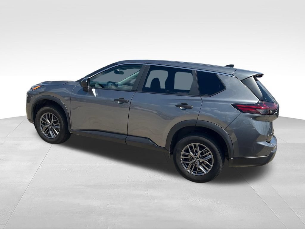 Used 2024 Nissan Rogue S AWD/4WD video 3