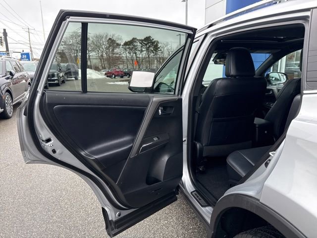 Used 2017 Toyota RAV4 SE image 50