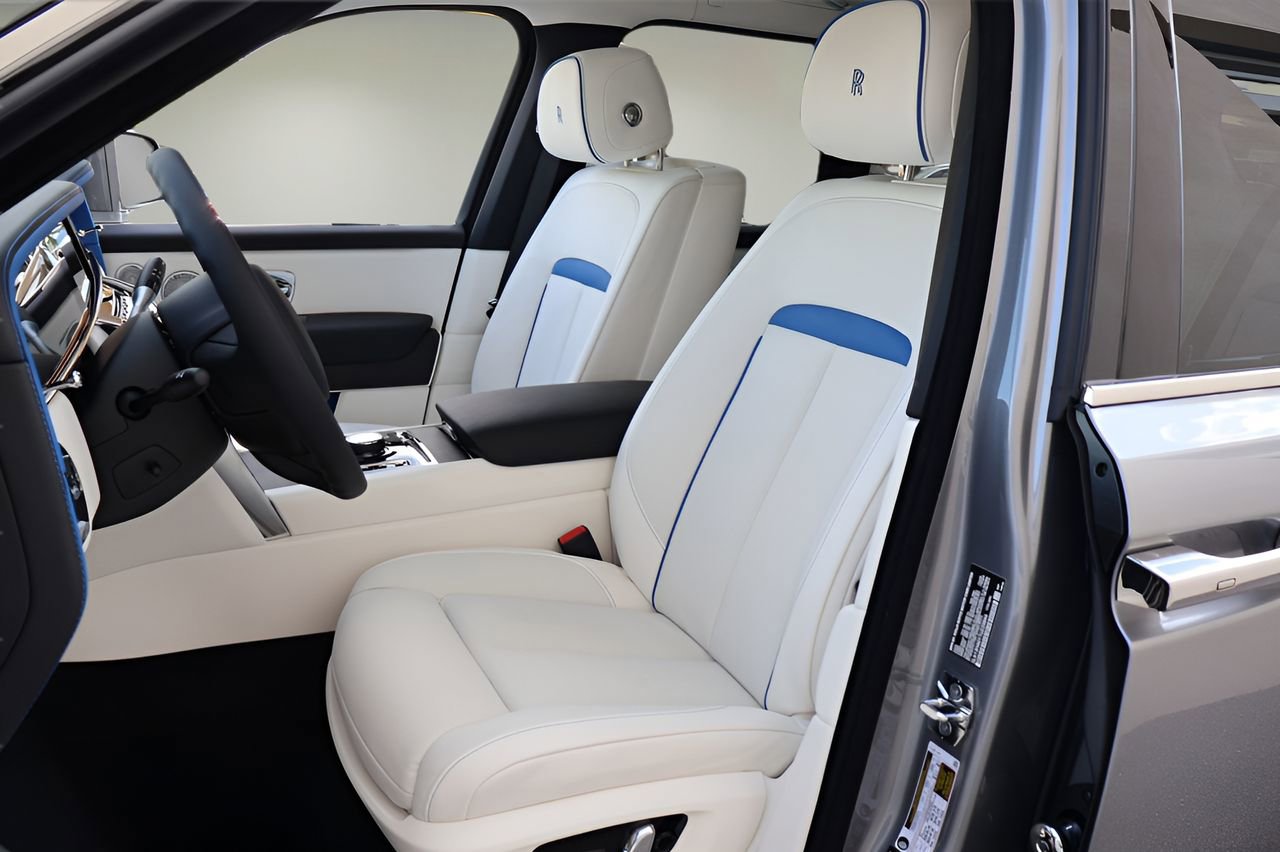 New 2026 Rolls-Royce Cullinan AWD/4WD image 15