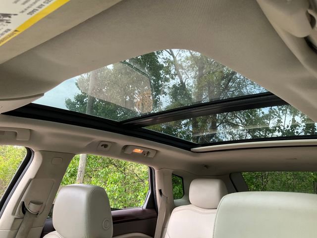 Used 2015 Cadillac SRX Luxury image 9