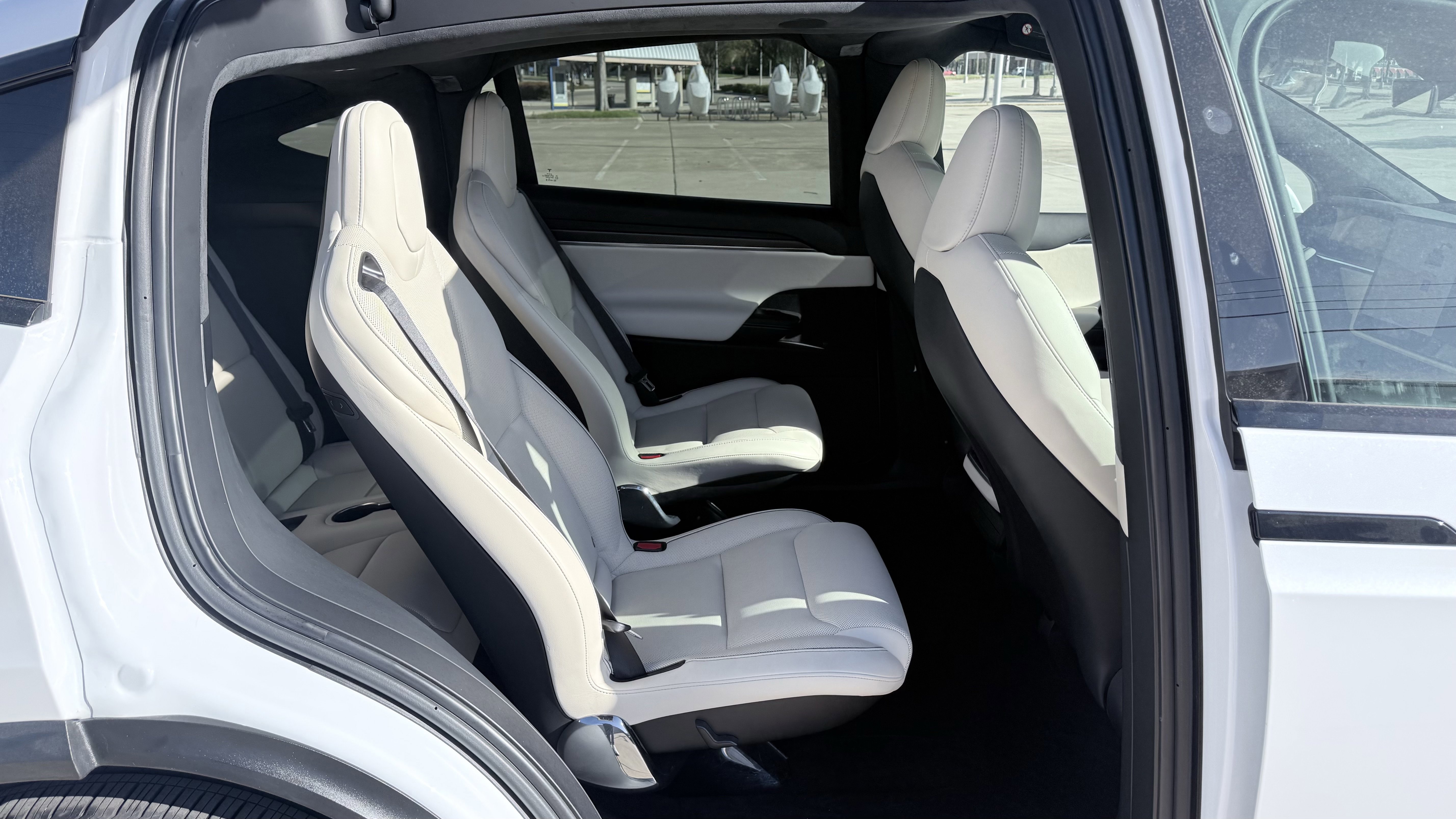 Used 2023 Tesla Model X Plaid image 43