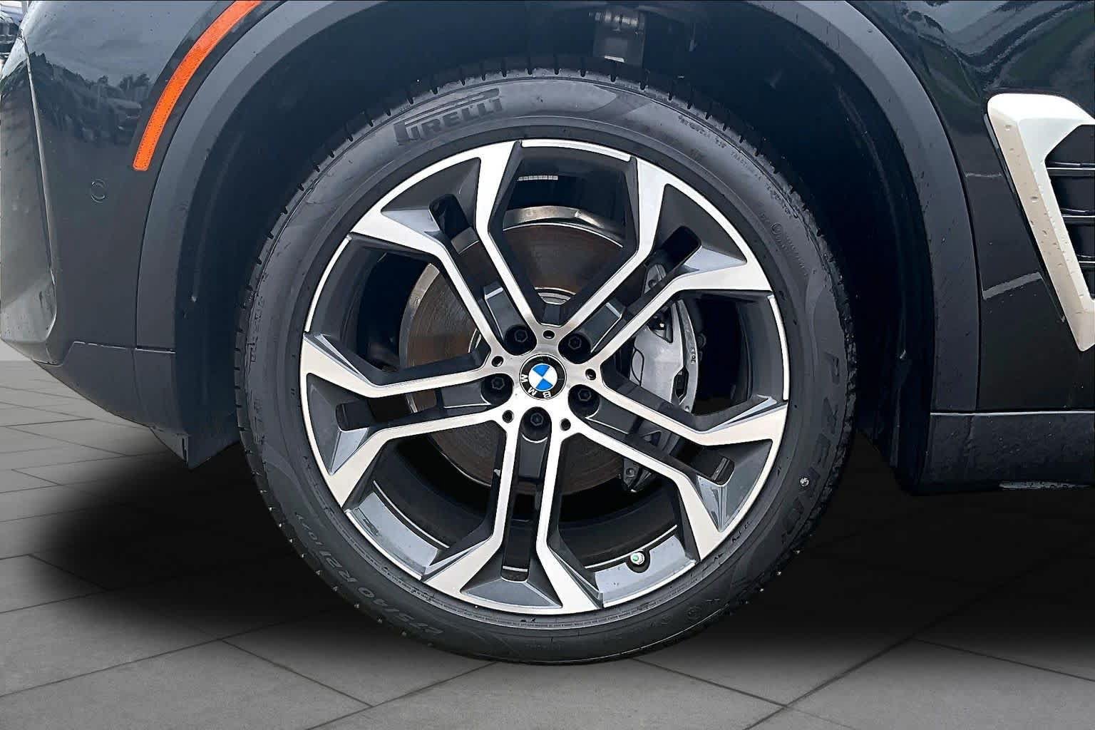 Used 2026 BMW X5 xDrive40i w/ Climate Comfort Package AWD/4WD image 10