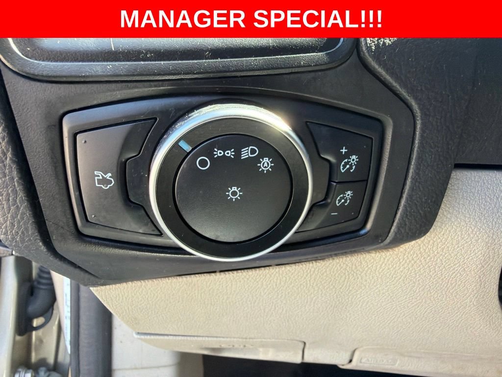 Used 2018 Ford Focus SE FWD image 16
