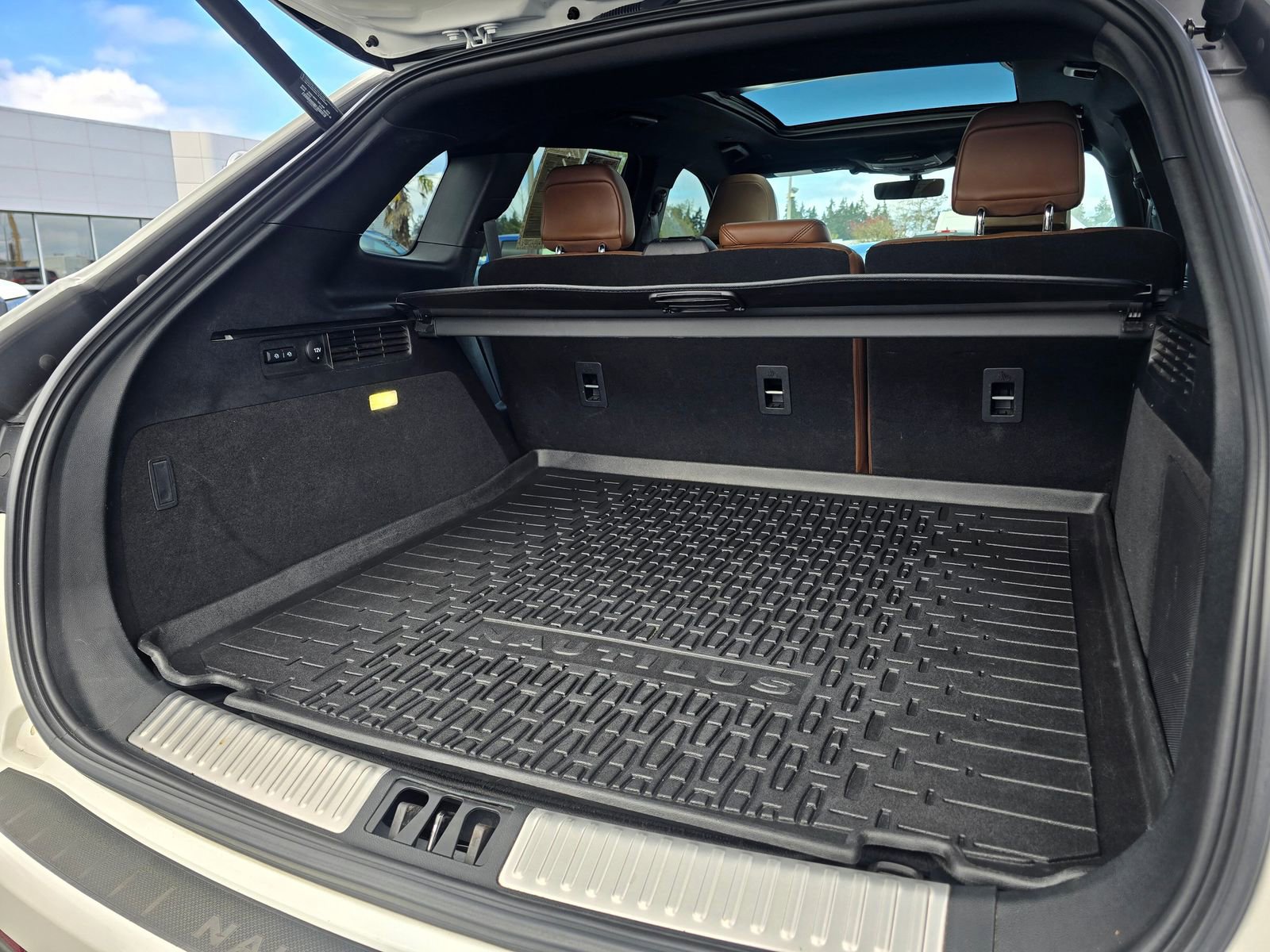 Used 2022 Lincoln Nautilus Reserve w/ Equipment Group 201A image 34