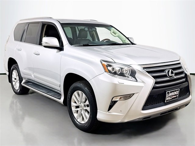 Used 2017 Lexus GX 460 image 3