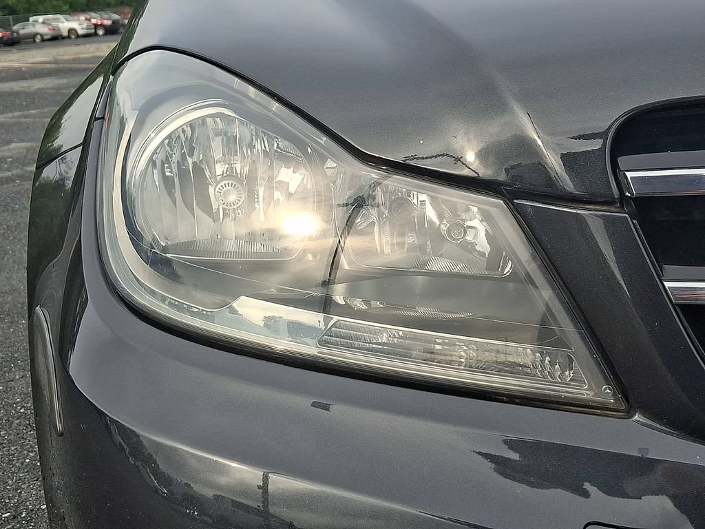 Used 2014 Mercedes-Benz C 300 4MATIC Sedan image 9