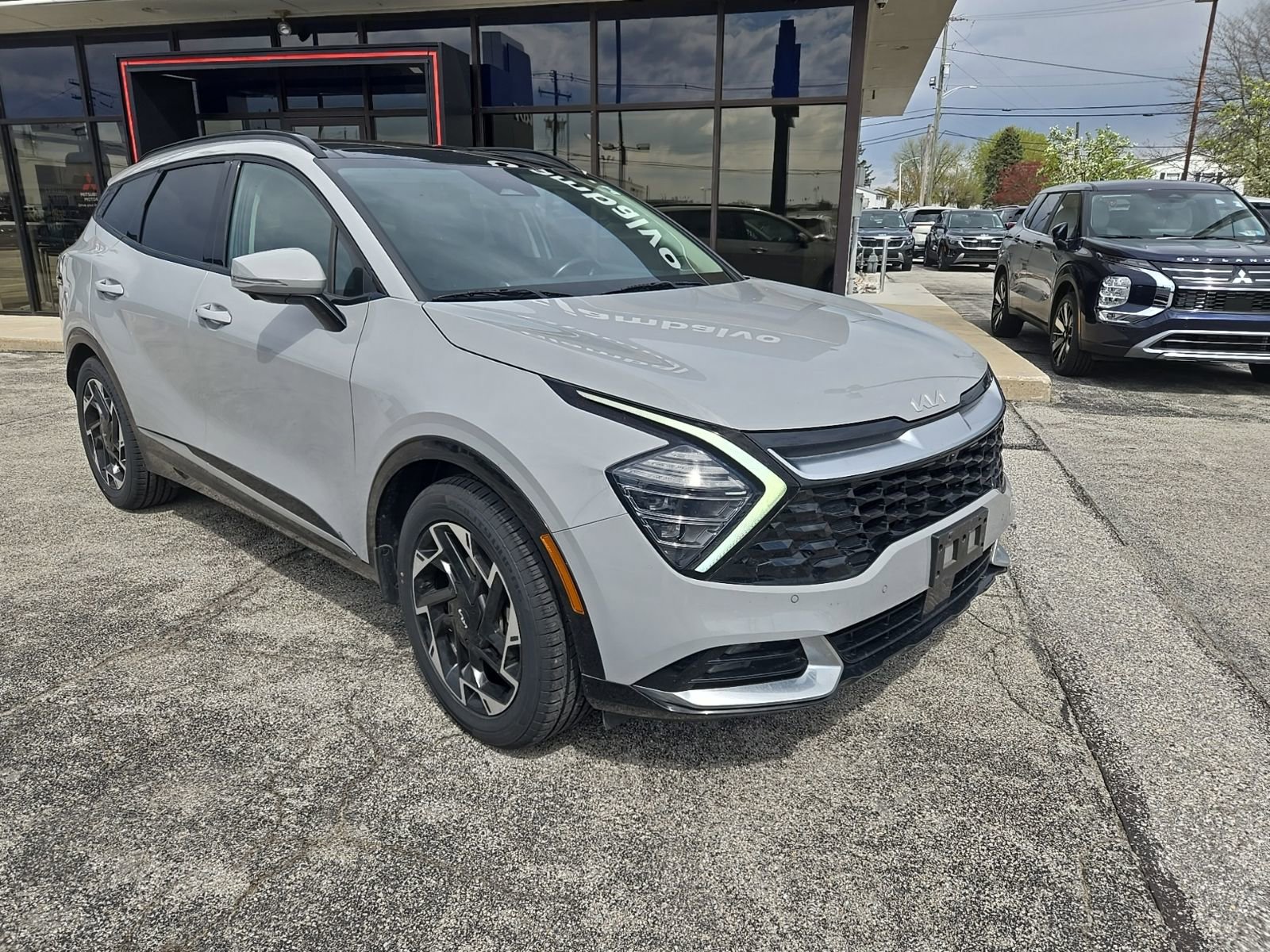 Used 2023 Kia Sportage SX image 2