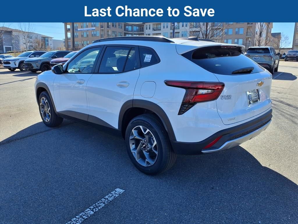 New 2025 Chevrolet Trax LT w/ Driver Confidence Package image 28