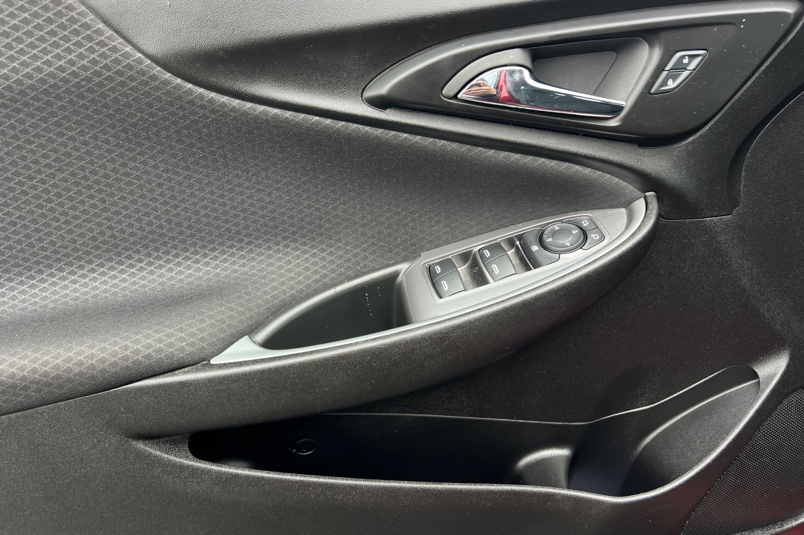 Used 2024 Chevrolet Malibu RS FWD image 11