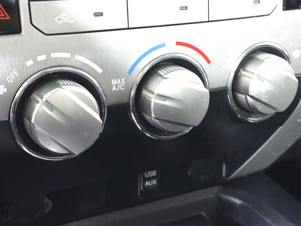 Used 2018 Toyota Tundra SR5 w/ TRD Off Road Package image 24