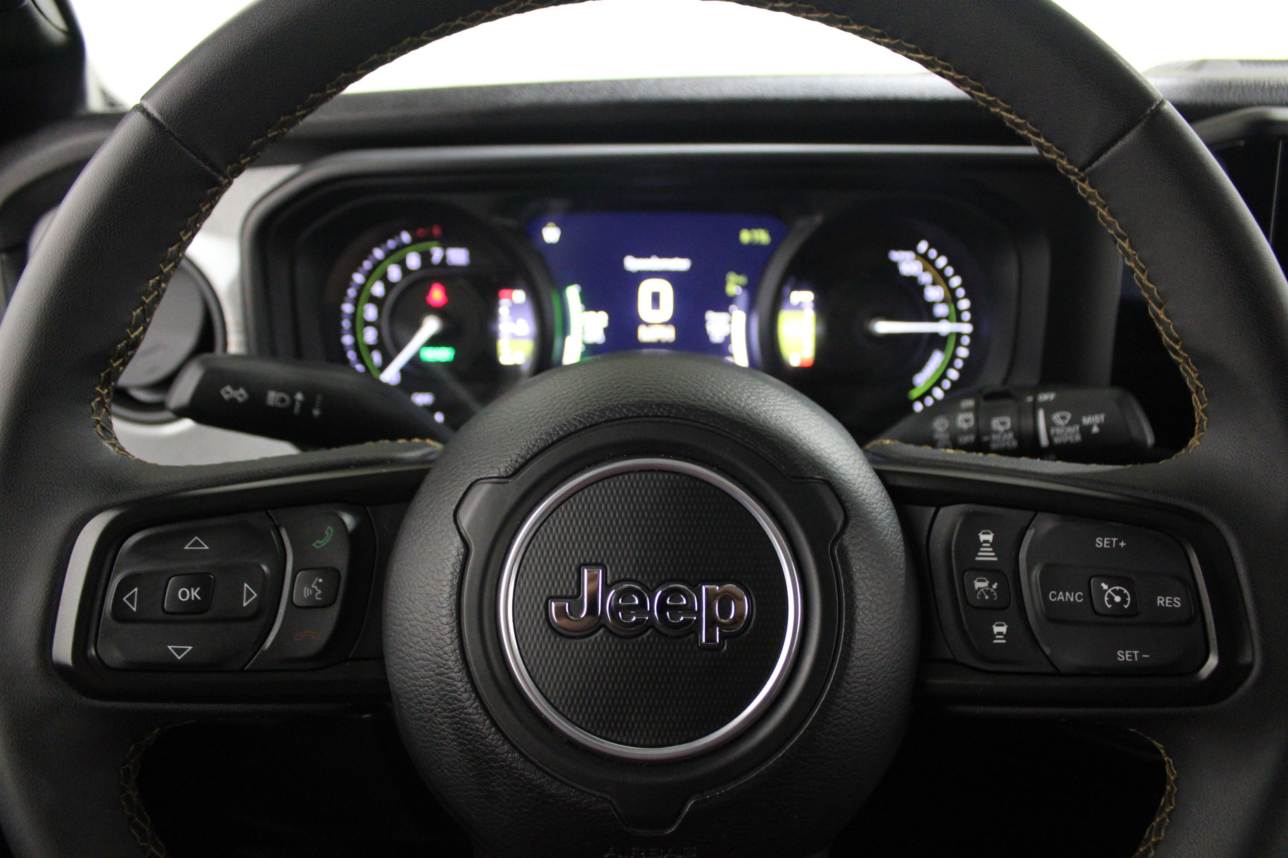 Used 2024 Jeep Wrangler Unlimited image 7