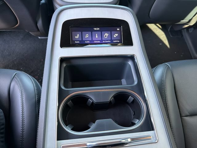 New 2026 Lincoln Navigator L Reserve w/ Jet Appearance Package AWD/4WD image 15