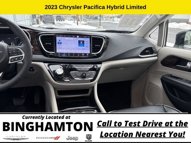 Used 2023 Chrysler Pacifica Limited FWD image 24