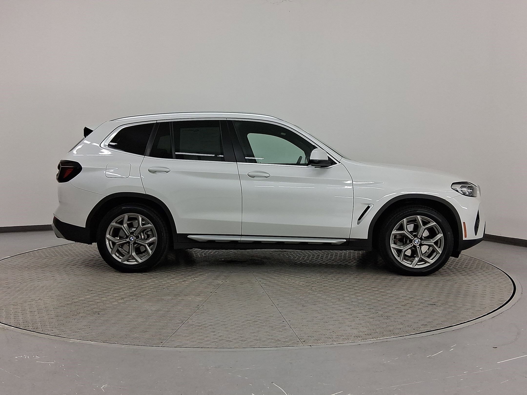Used 2022 BMW X3 xDrive30i w/ Premium Package 2 image 8