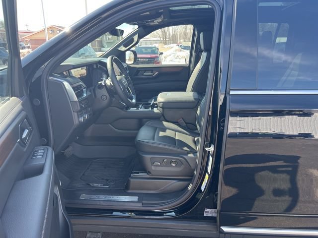 Used 2026 GMC Yukon XL Denali w/ Denali Reserve Package AWD/4WD image 11