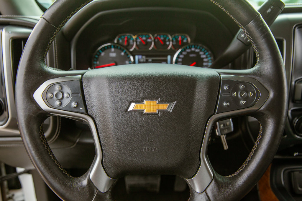 Used 2017 Chevrolet Silverado 1500 LTZ w/ Sport Package AWD/4WD image 17