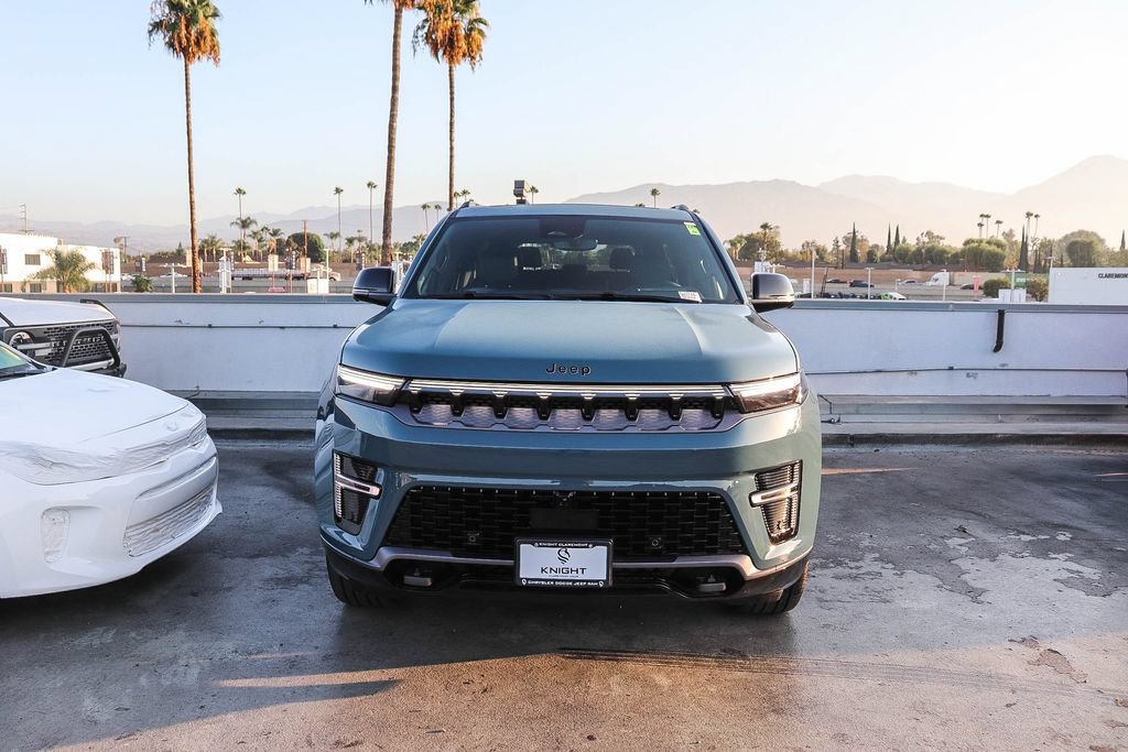 New 2026 Jeep Grand Wagoneer Limited AWD/4WD image 3