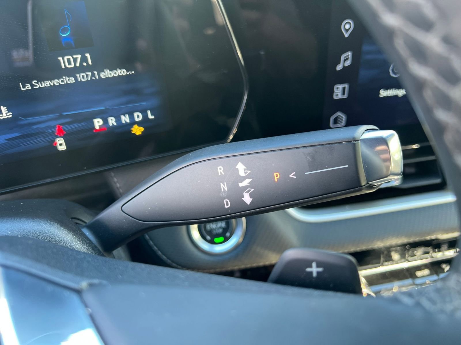 Used 2025 Chevrolet Equinox LT image 41