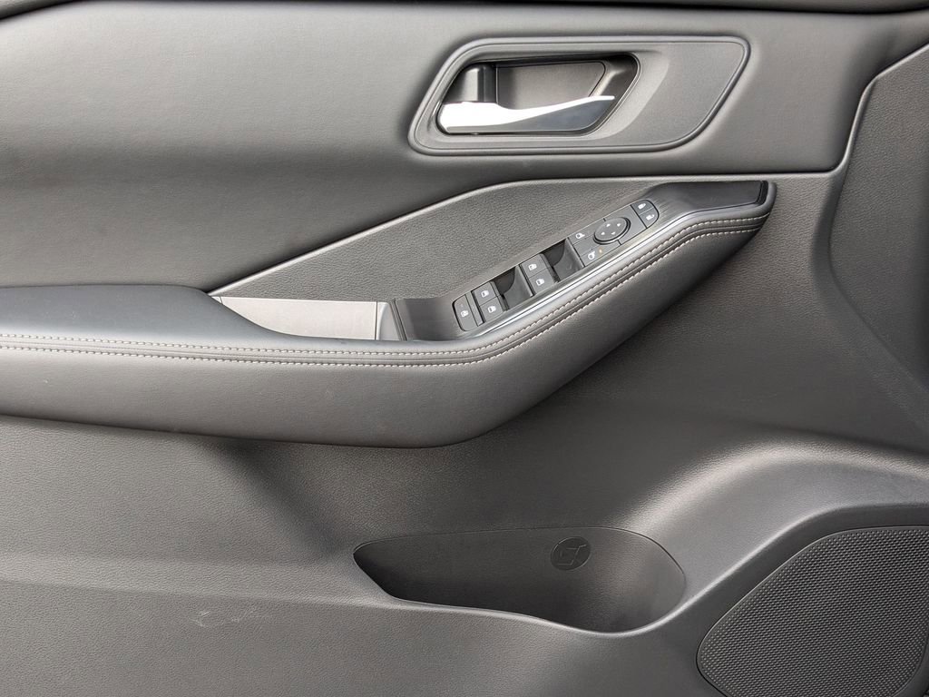 New 2026 Nissan Rogue SV image 11