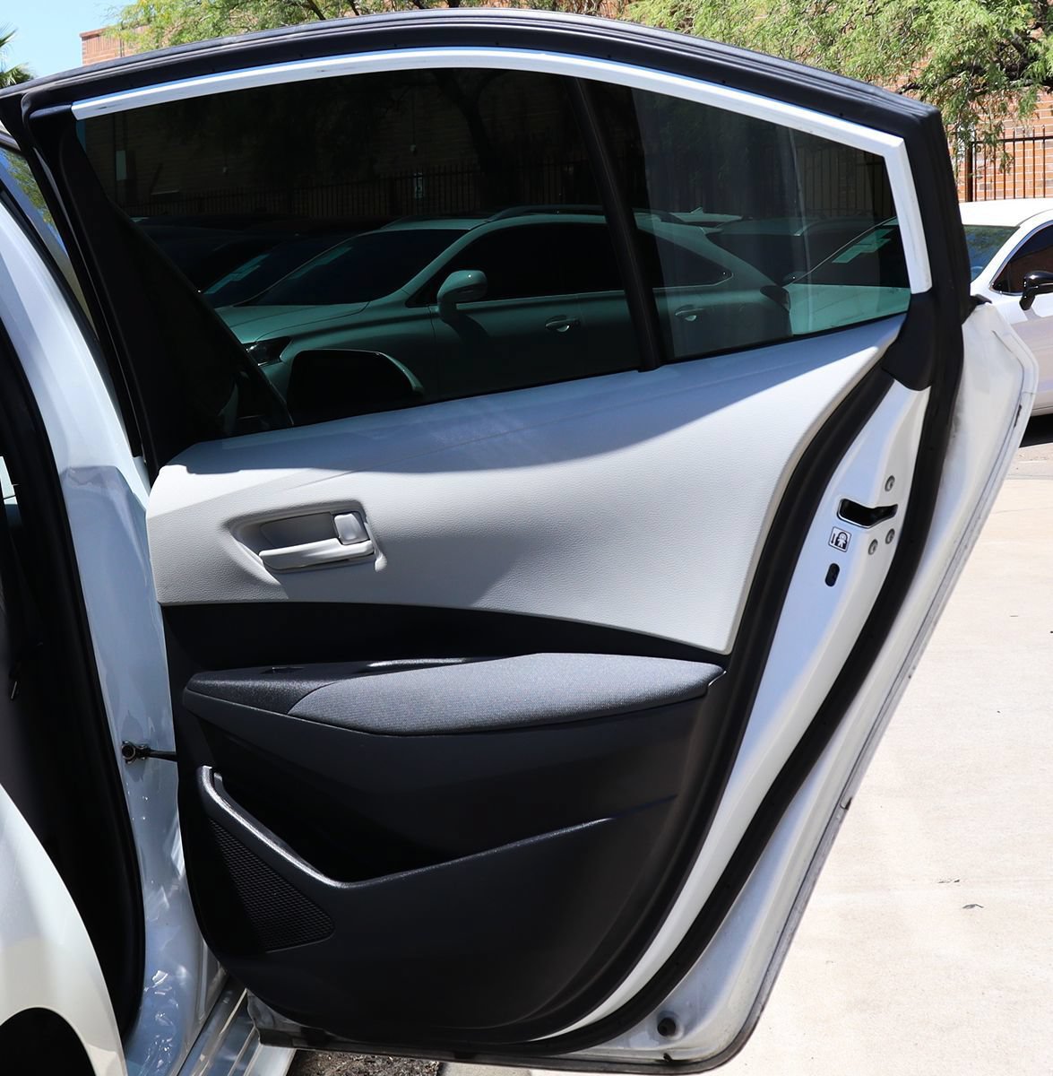 Used 2023 Toyota Corolla LE w/ Carpet Mat Package (TMS) FWD image 26