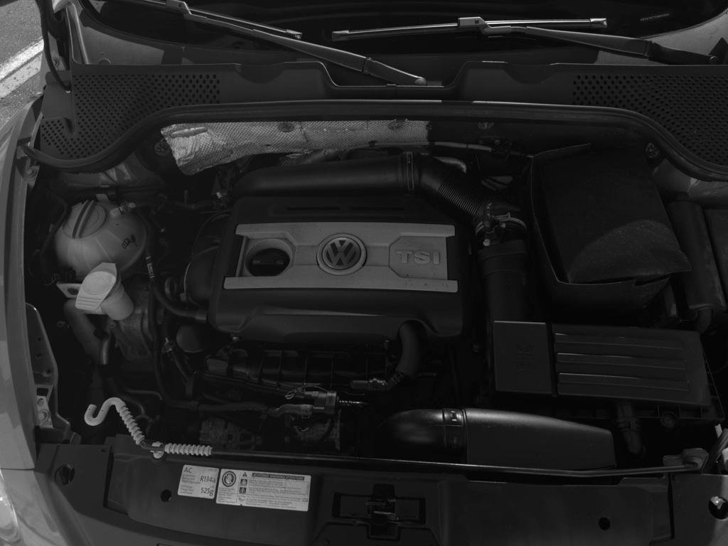 Used 2012 Volkswagen Beetle Turbo FWD image 18