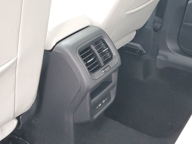 New 2026 Volkswagen Taos SE image 28