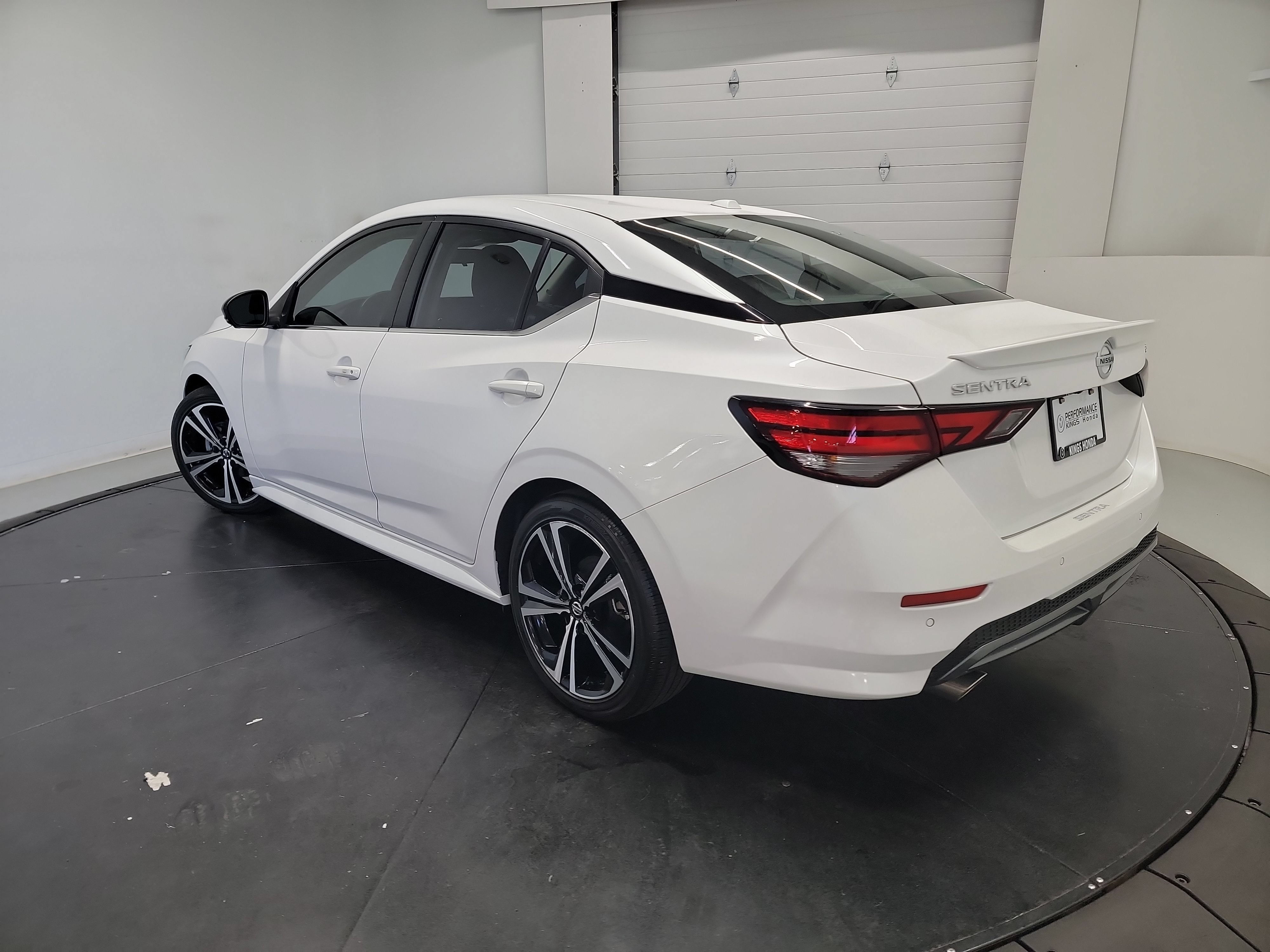 Used 2023 Nissan Sentra SR w/ SR Premium Package FWD image 6
