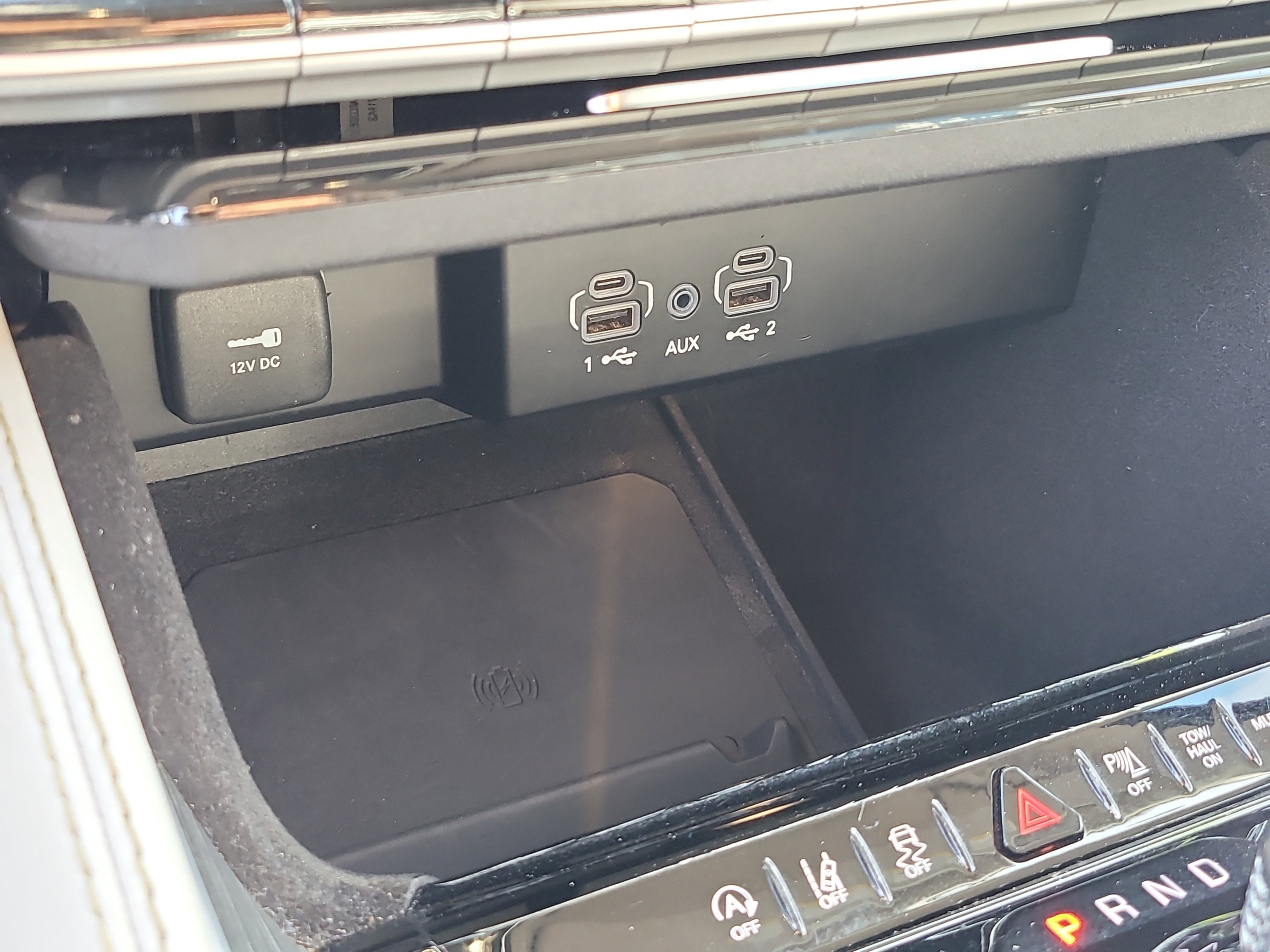 Used 2024 Jeep Wagoneer L Series II w/ Flexible Seating Group image 24