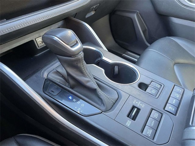 Used 2022 Toyota Highlander XLE image 34