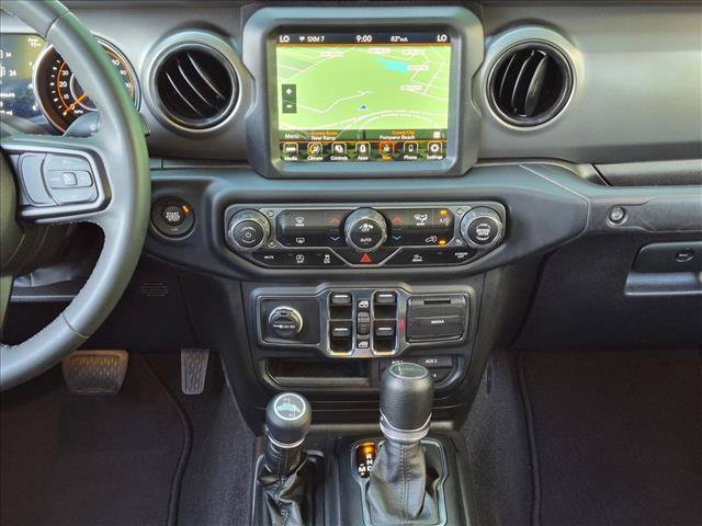 Used 2023 Jeep Gladiator Sport AWD/4WD image 15