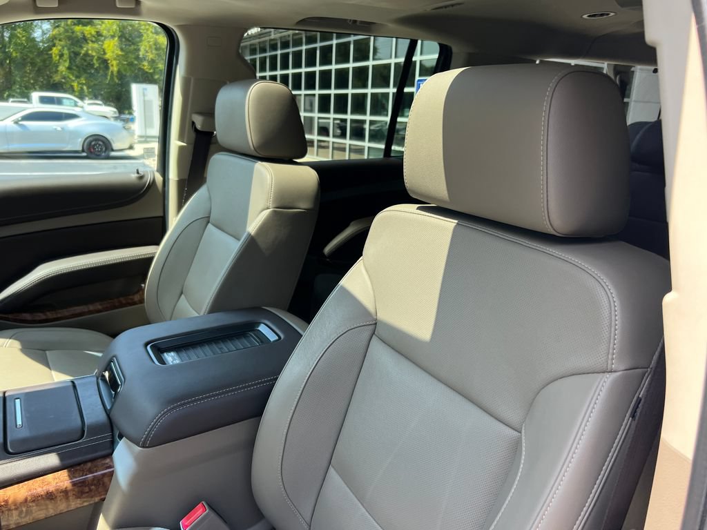 Used 2017 Chevrolet Suburban Premier AWD/4WD image 10