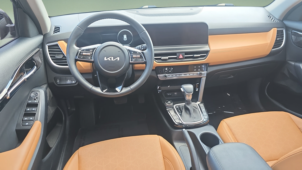 Used 2024 Kia Seltos EX AWD/4WD image 15