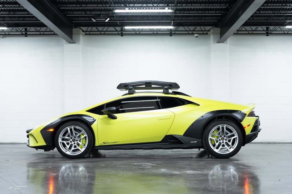 Used 2024 Lamborghini Huracan Sterrato image 8