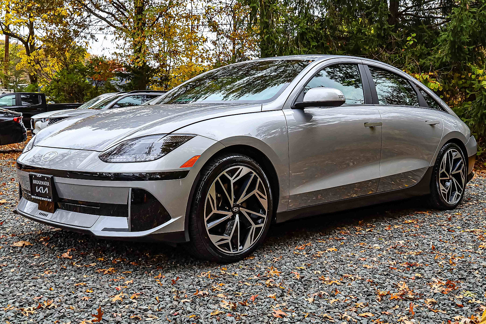 Used 2023 Hyundai Ioniq 6 SEL image 3