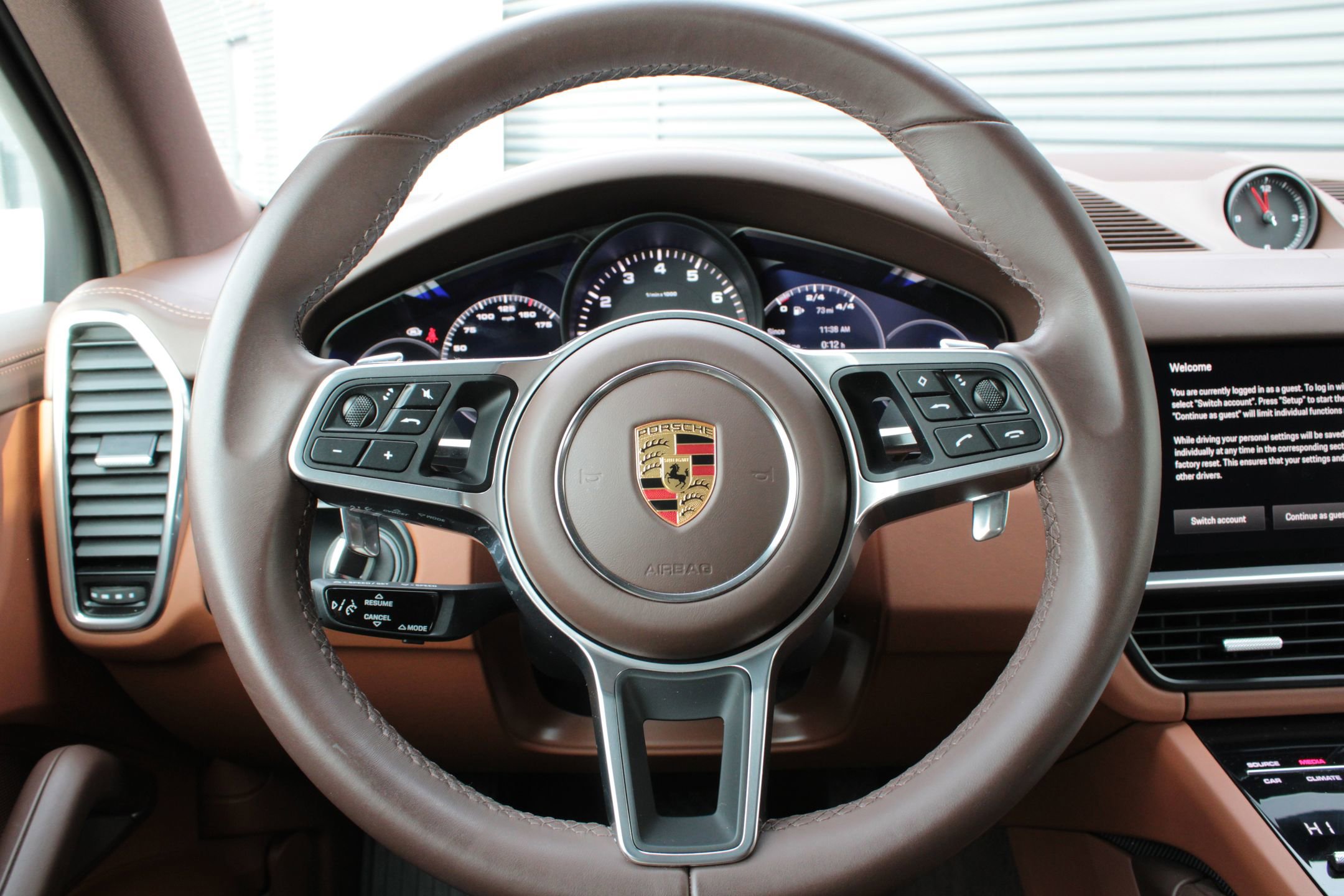 Certified 2023 Porsche Cayenne Platinum Edition image 16